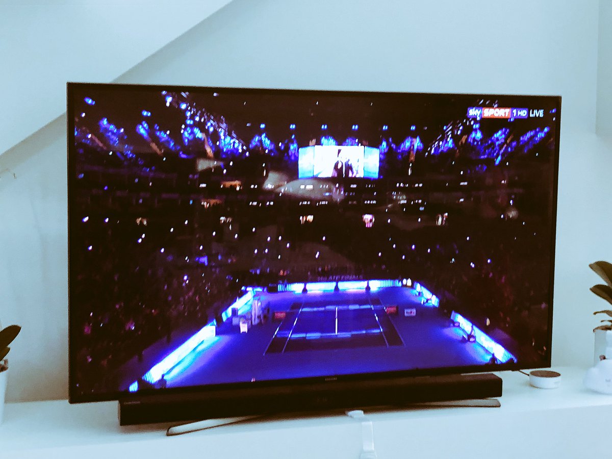 ChrisEn1gma's tweet photo. Noch fragen @lpocho81?😄
#LEDGate #ATPFinals https://t.co/Nwwu5K7UU3