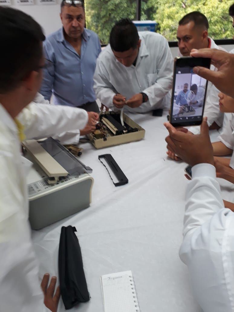 johnfmontes's tweet photo. Práctica 3 - #EnsamblePC2018 - Tema: #Impresoras aspectos técnicos y ensamblado - #VidaUniversitaria @unadibague @Alex_AparicioR @UniversidadUNAD @RedEUNAD_ @AMendezGonza @TecnoTelecoUnad #SomosUNAD https://t.co/VLakv0ErbG