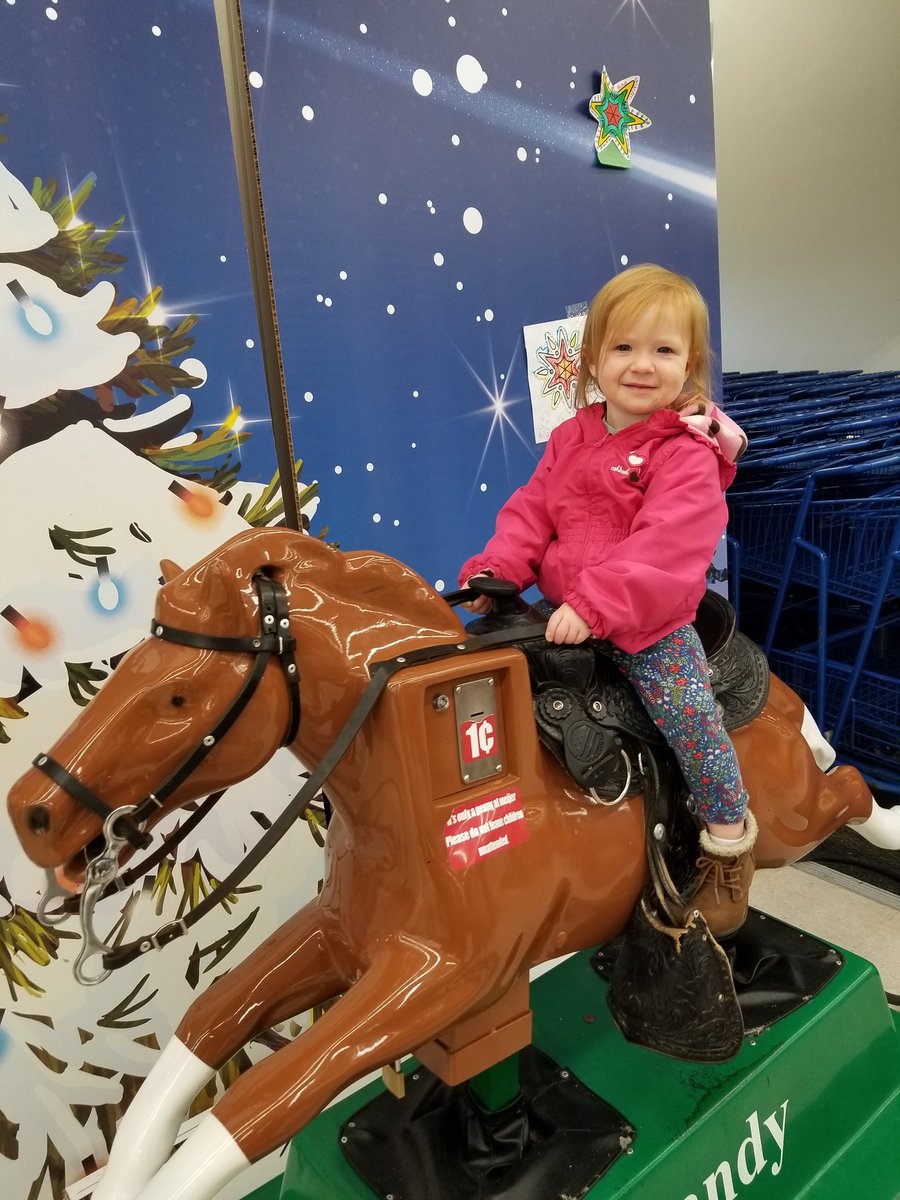 jemacken's tweet photo. Lilly going hard on Sandy. Can't leave the store without stopping. #Sandygramsweeps https://t.co/OW8V5XDygo