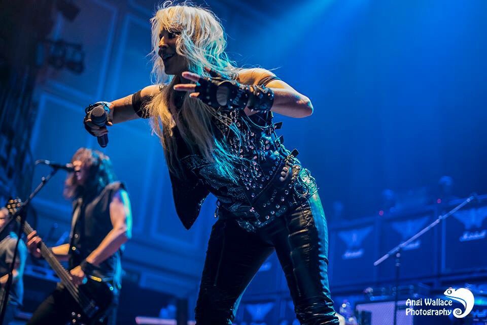 Angi_Wallace's tweet photo. #Doro #warlock #heavymetal #livemusic #gig #hardrock #rockmusic #newcastle #metalqueen #concert https://t.co/TiVBu1BV9c