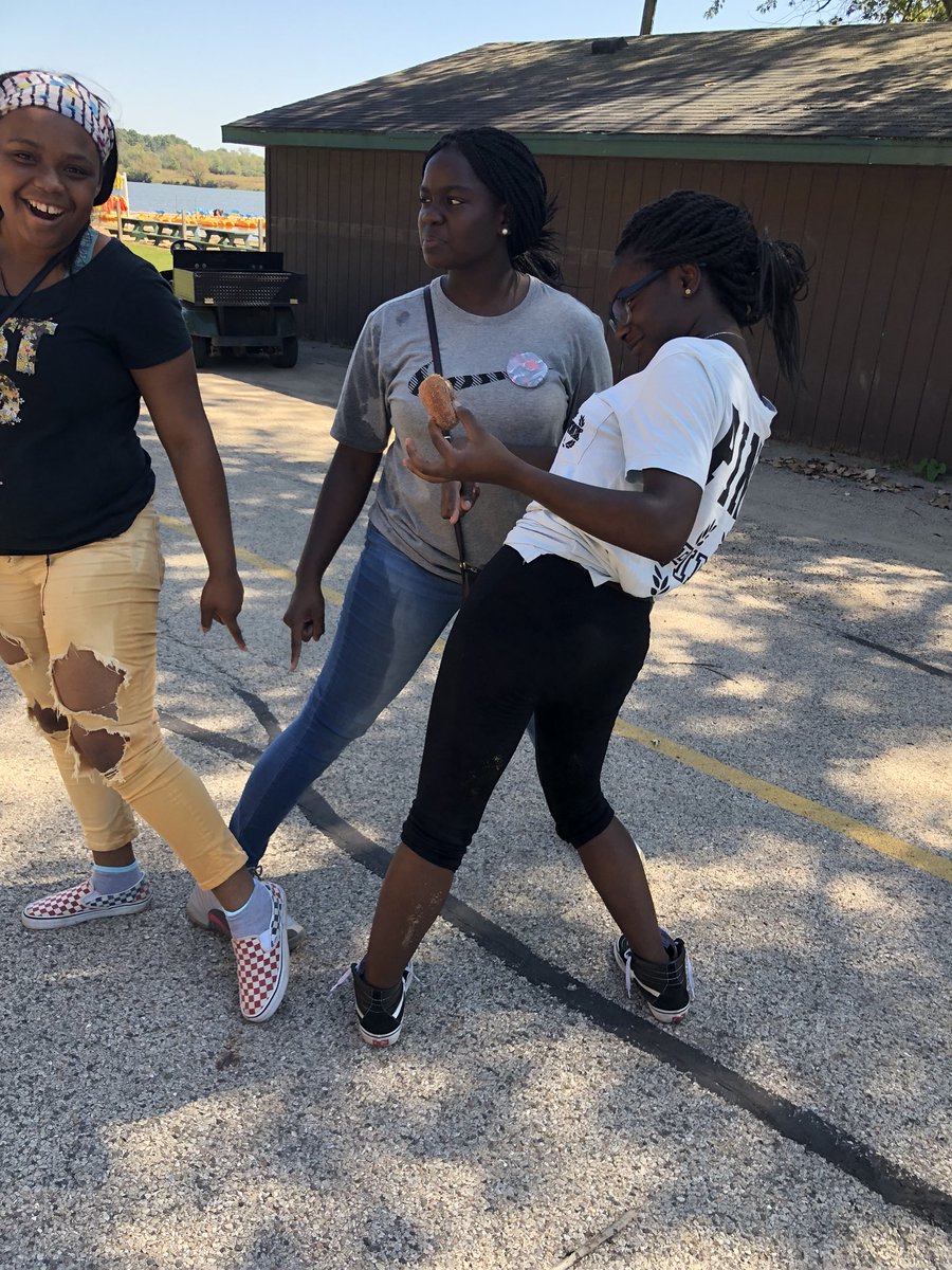 JSSCollegeBound's tweet photo. NC JSS work on building leadership, as well as academics with the BCPromise Teacher Corps—We Are Collegebound! https://t.co/54tgfalect