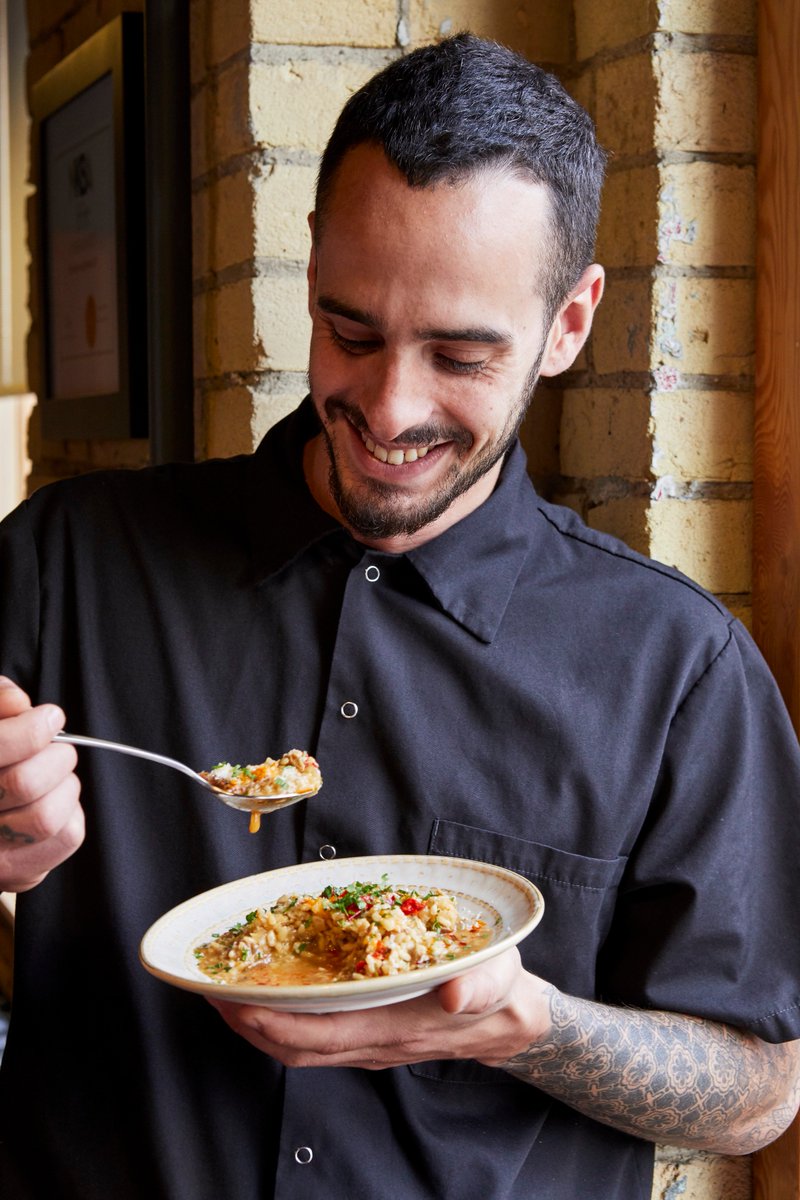 CraftedInItaly's tweet photo. Chef Nikko Jacino, founder of @thechefcartel demonstrates the techniques to making risotto. Click on the link for step-by-step guide to crafting this classic Italian dish https://t.co/6sXFHywnQ6 #MadeInItaly #italianfood #risottorecipe #recipes https://t.co/taH6ns9YjG