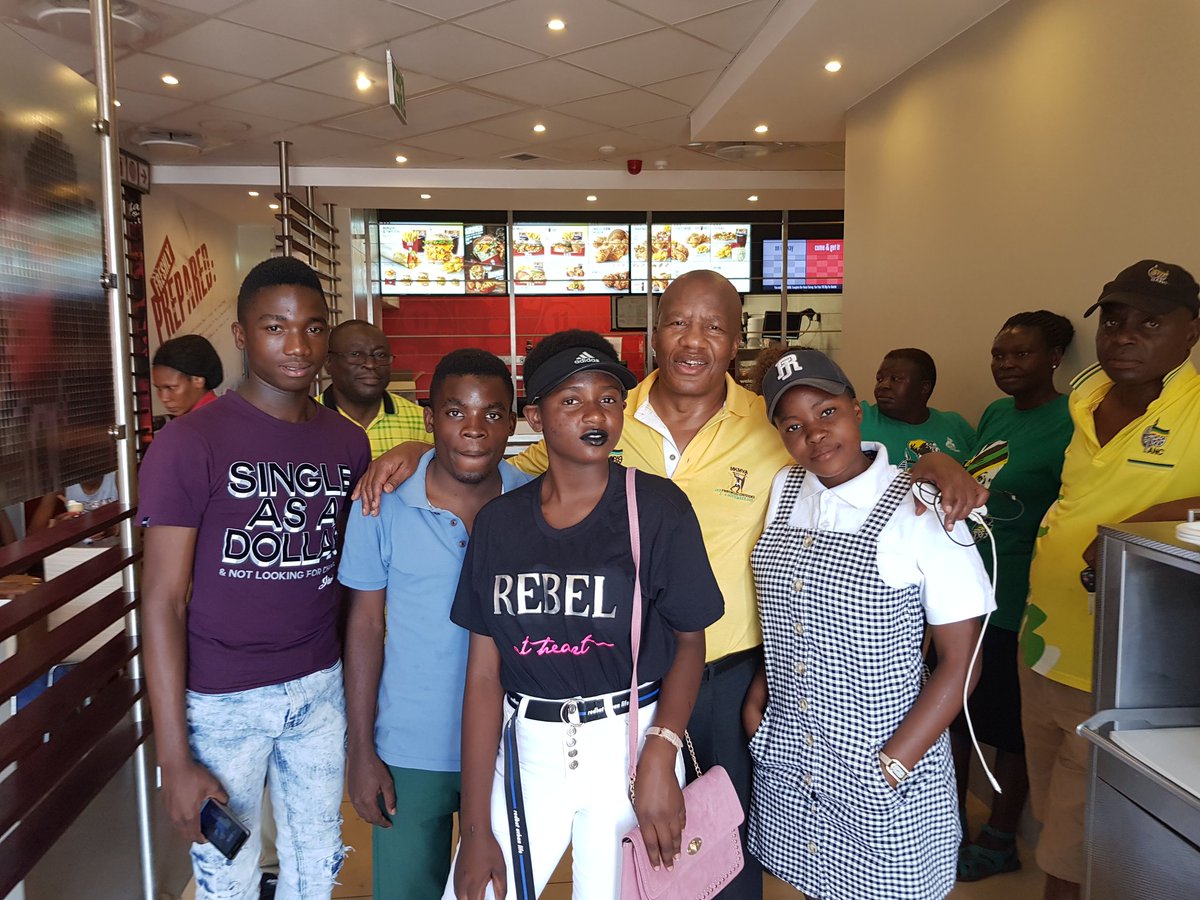 JacksonMthembu_'s tweet photo. Our last stop was at the #MkhuhluPlaza/Mall where we conducted an ANC #Shoptoshop #ThumaMina campaign . The movement remains the only vehicle of changing the lives of our people for the better. #NECMpumalanga visit . Woza 2019 elections #Mkhuhlu will deliver an ANC victory . https://t.co/lwY38G7NoM