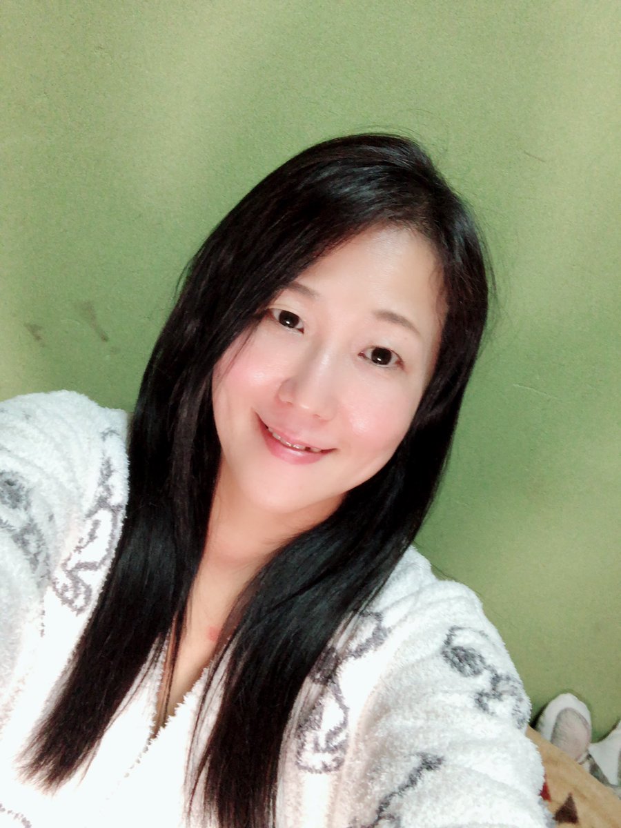 霧島アキ on X: 昨日マゼンタにご来店くださったお客様方ありがとうございました。  久しぶりでぼんやりした状態でしたが楽しく酔っ払わせていただき！笑 嬉しかったです。 またお会いしましょうねー♡  せりちゃんにもらったスヌーピーのジェラピケでもこもこして寝ます ...
