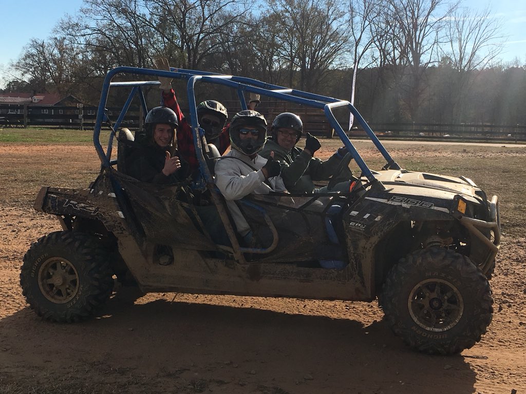 JeepCember's tweet photo. Still have some spots left for JeepCember 2018 ! It’s all for a great charitable cause so come join the holiday fun!  https://t.co/ehKrTdAEqN https://t.co/iRw6rWTmEO