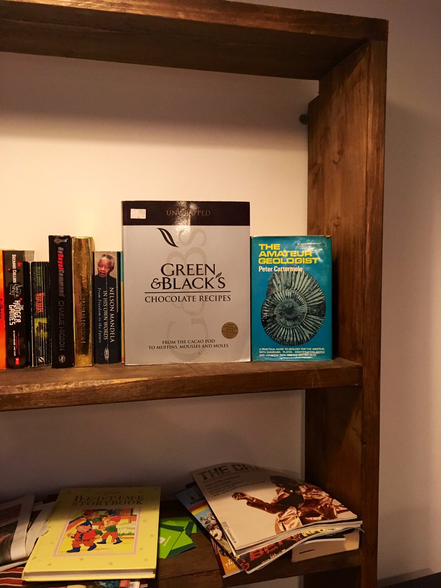 DurUniEarthSci's tweet photo. The @ClaypathDeli in #Durham is a home for #Earth scientists! Dip into their bookshelves and learn something about #geology (while nibbling and sipping their wares!). https://t.co/mKxRZ9g3l3