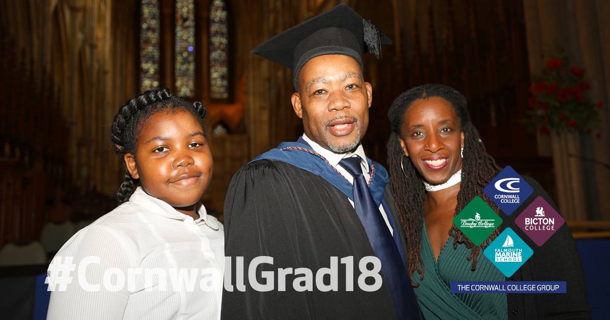 CornwallCollege's tweet photo. Some lovely photos from our graduation today. Check our Facebook page for a gallery of the latest uploads #CornwallGrad18 #thecareercollege https://t.co/1MPaoKXlO2