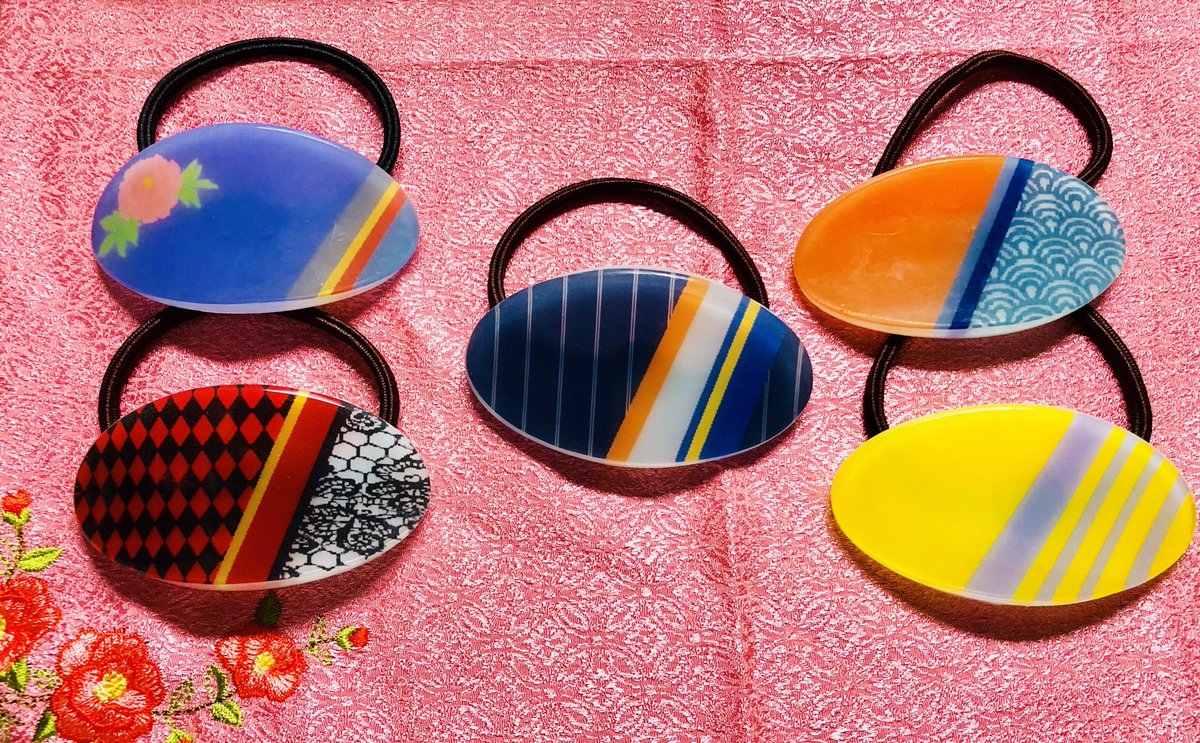 昴琉 六連星 むつらぼし Twitterissa 初期刀ヘアゴムが完成した Boothにあげたのでよろしければ 刀剣乱舞 初期刀 エポキシレジン レジンアクセサリー ヘアアクセサリー