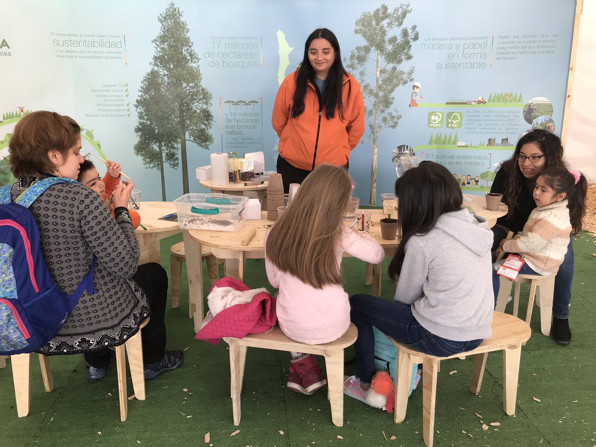 ¡Hay tantas actividades en <a href="/FeriaCOMAD/">Feria COMAD</a>, que nos cuesta decidirnos en cuál participar!

De manera simultánea se desarrollan workshops para adultos y niños.

¡Todos aprenden en #COMAD2018!