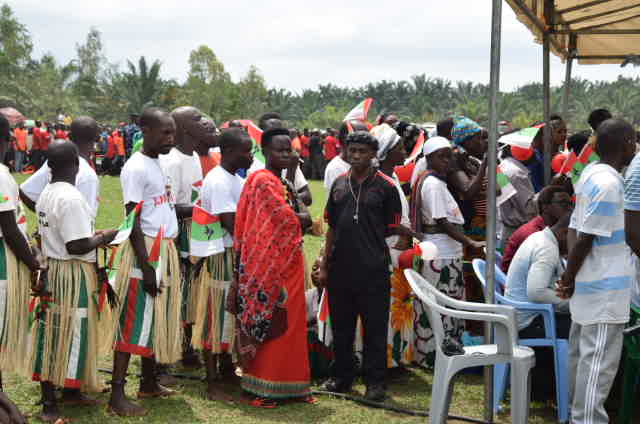 #Burundi #Intwari2018: Le Chef de l'État rehausse de sa présence les cérémonies de clôture de la semaine du combattant. La représentation du <a href="/CnddFdd/">CNDD-FDD</a>
et les hauts cadres de l'État issus du <a href="/CnddFdd/">CNDD-FDD</a> sont aussi présents dans ces cérémonies sur la colline #Buheka, @makambaProvince