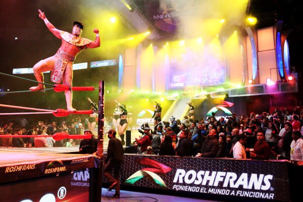 Esfinge_cmll's tweet photo. Te vi muy lejos, hoy estoy donde quiero estar, pero falta algo!! Seguir luchando por ser una gran estrella del CMLL #ONE_ATOSTYLE #VeniVidiVici #Apocochee🍷 #BHN #FaraonQuerige⚜️ #LMVteam @Arena_MX @CMLL_OFICIAL https://t.co/gbgqNjWzGz