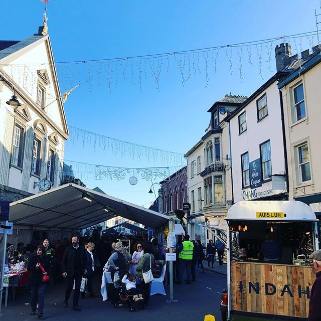 #breconwithbellson2018 Christmas lights going on tonight @welovebrecon ift.tt/2BbzAFd