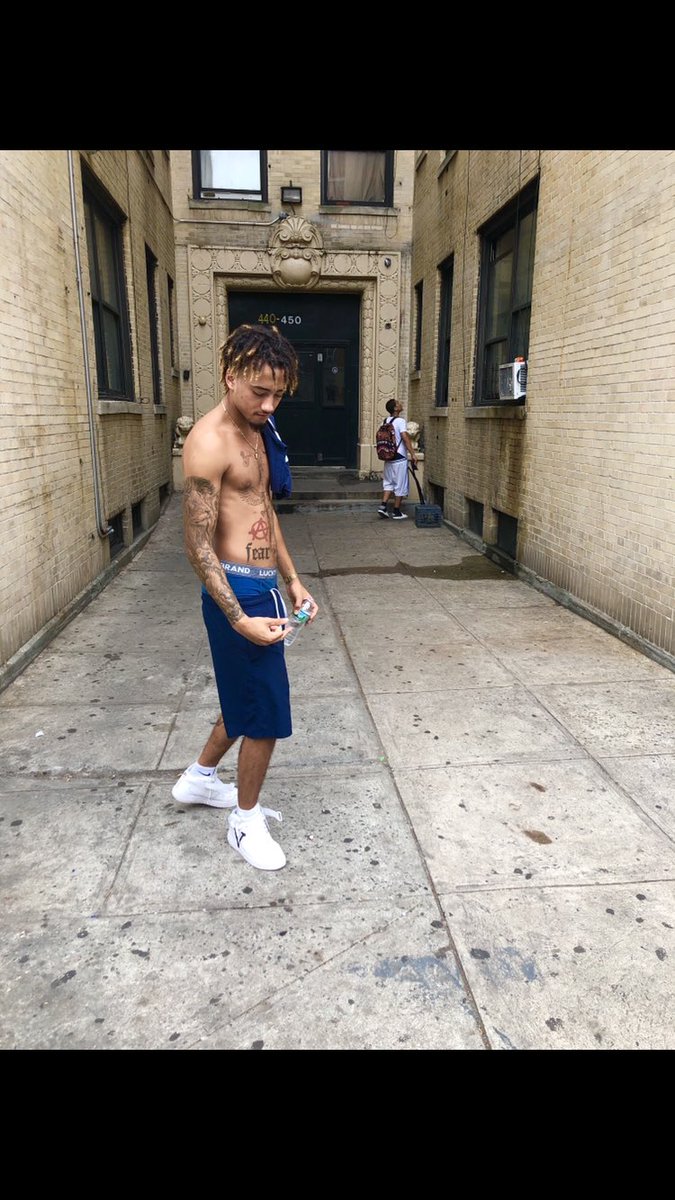 Almightyy_Ty2's tweet photo. My hair😢 https://t.co/hAIrnQYqr4