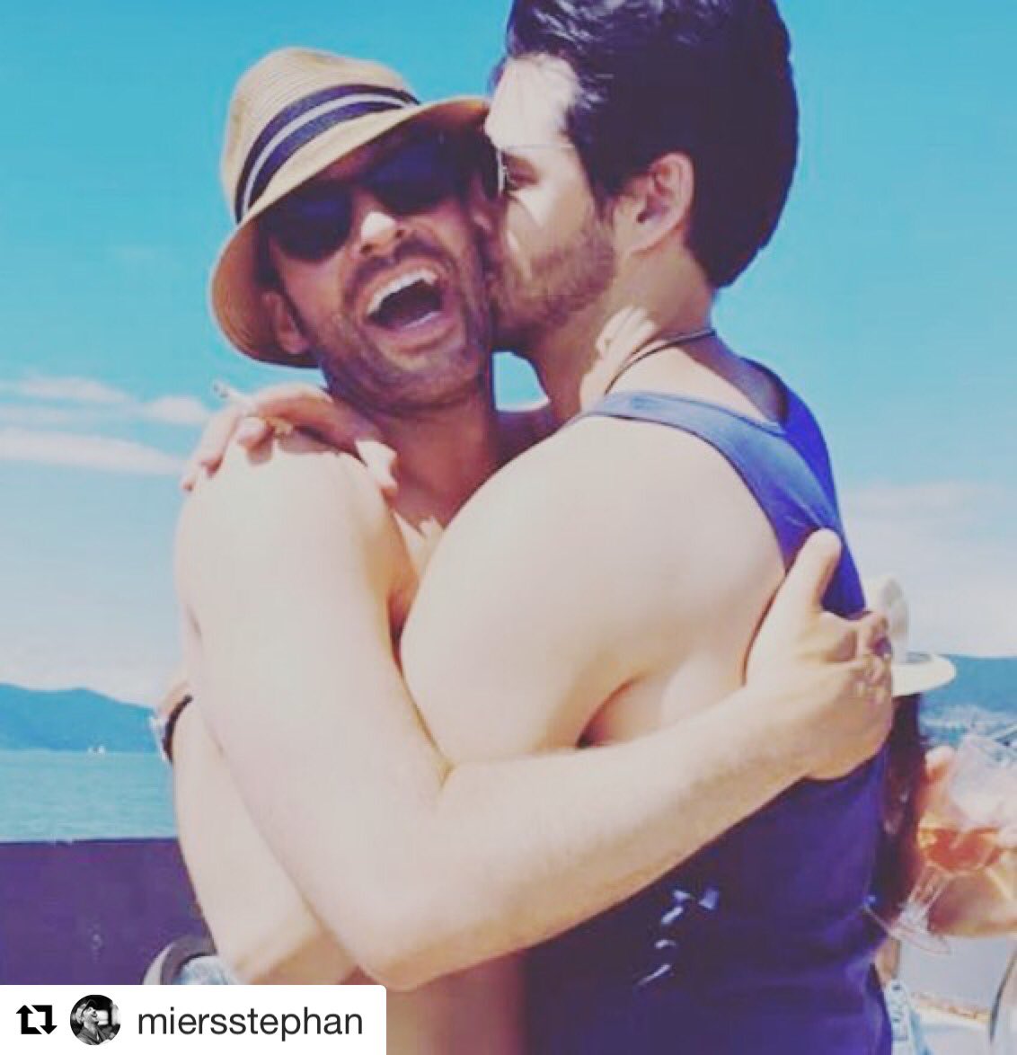 Tom_EllisFans's tweet photo. #Repost #StephanMiers from Instagram 

“You don’t look a day over 41 @officialtomellis Happy birthday, Ian! We love you, even with that awful new bod of yours. Xxx #hugsnotpugs #getinshapealready #birthdaylove”

#tomellis #tomellisbirthday https://t.co/3E2sc8abT7