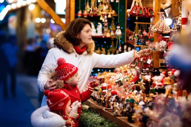 Make Holiday Shopping Fun at These 5 Holiday Markets in the D. ow.ly/74A030mEm0Q