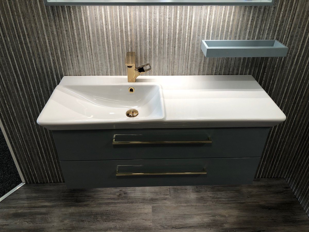 KettBathroooms's tweet photo. Beautiful breezy blue basin! New from @dansanibathroom calidris offset basin and unit. With beautiful gold fittings from @Hansgrohe_UK perfectly complement the breezy blue finish. https://t.co/K9gb727I2E