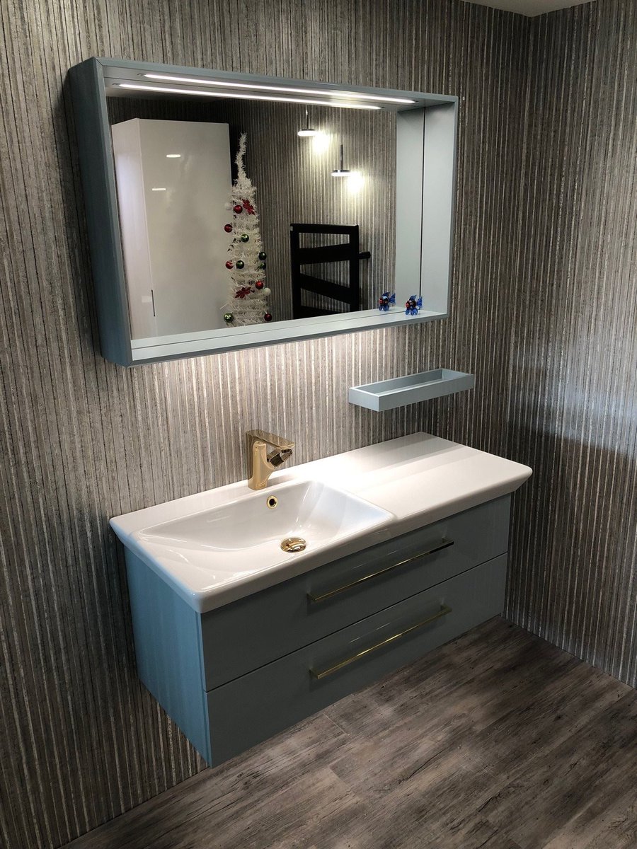 KettBathroooms's tweet photo. Beautiful breezy blue basin! New from @dansanibathroom calidris offset basin and unit. With beautiful gold fittings from @Hansgrohe_UK perfectly complement the breezy blue finish. https://t.co/K9gb727I2E