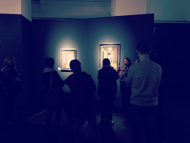 UAlterazioni's tweet photo. Stamane settima tappa di #SegnidArte per visitare la mostra dedicata a Carlo #Carrà!
Sole, sorrisi, nuovi amici, è stato bellissimo #GRAZIE!!! 
Scopri il #programma di #SegnidArte e le prossime tappe su https://t.co/2XXF4tFX6D ! 
#Milano #Accessibile #LIS https://t.co/2iOvQw67cY