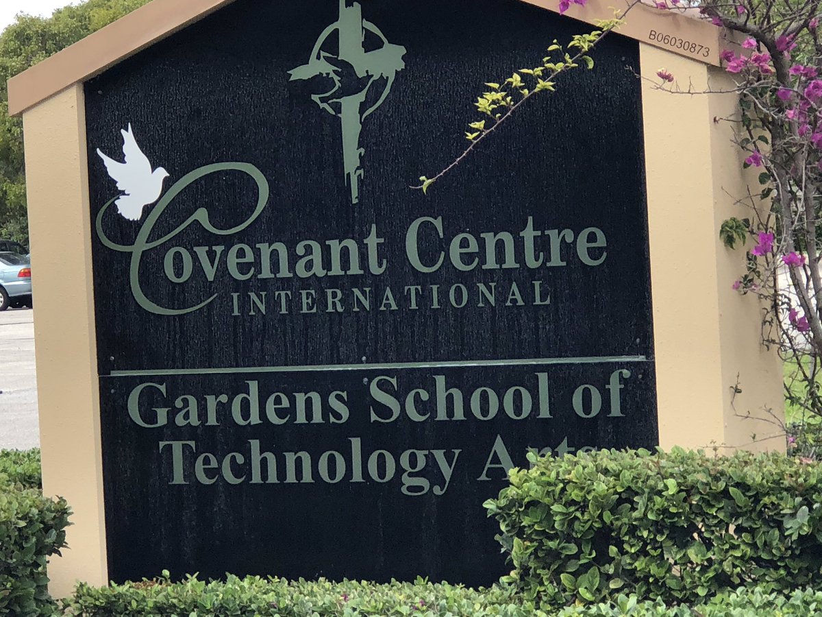 AmazingCedar's tweet image. Pastor Norman Benz pastor of Covenant Centre International enjoys his pet shampoo kit. amazingcedar.com       #cleanlinessisclosetogodliness #natural #petshampoo