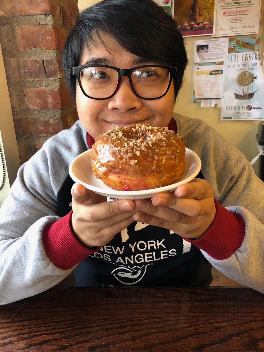 Toastpals's tweet photo. Can't go nuts without donuts! (Donuts are just round toast) 

#amazed #gonutsdonuts #javacentral @pixi3peach https://t.co/baDFectmdT