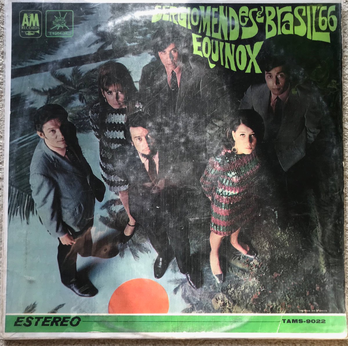 ColmORi's tweet image. #cratedigging #vinyl #MexicoCity #elchopo market