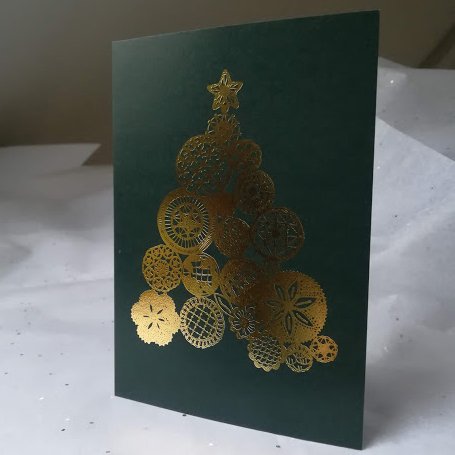 New luxury Christmas greeting cards now in stock and they literally glow! The detailed illustrated gold tree is inspired by beautiful embroidery hoops and the gold foiling really pops against the deep fir green background. Now in stock at #westcorkcrafts and in my webshop soon.