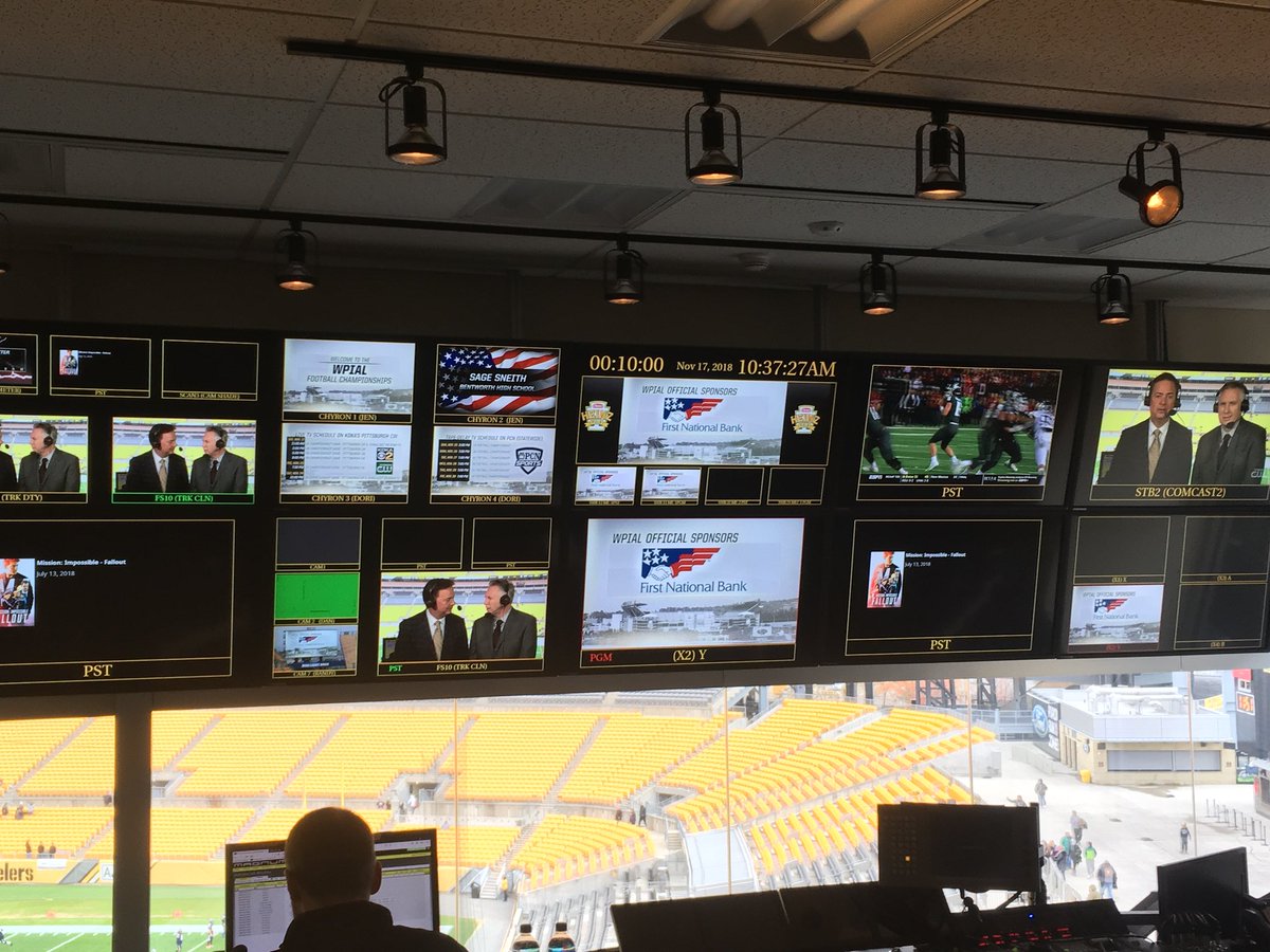 #Heinz #ChampionshipSaturday <a href="/TheDonRebel/">Don Rebel</a> <a href="/TribLiveHSSN/">TribLive HSSN</a> Best seat in the house <a href="/RochesterFB/">Rochester Football</a> v <a href="/olshsports/">OLSH Athletics</a>