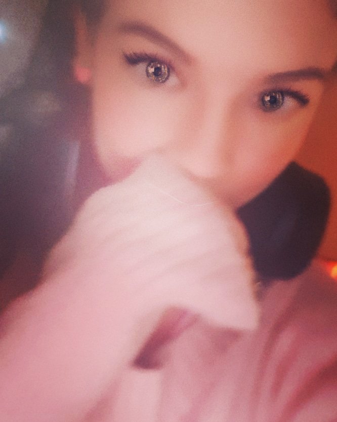 Lol_Madd's tweet photo. Live! Lets talk and spooky time later?♡ https://t.co/PirvEEADRN #redesign #busy #random #nerd #studynerd #tired #sleep #missyou #soon #kitten #relax #streamer #twitchkittens #twicher #twich #help #goals2018💪 #support #followers #games #PS4 #Destiny #fortnite #residentevil7 https://t.co/hHcYJJcKk3