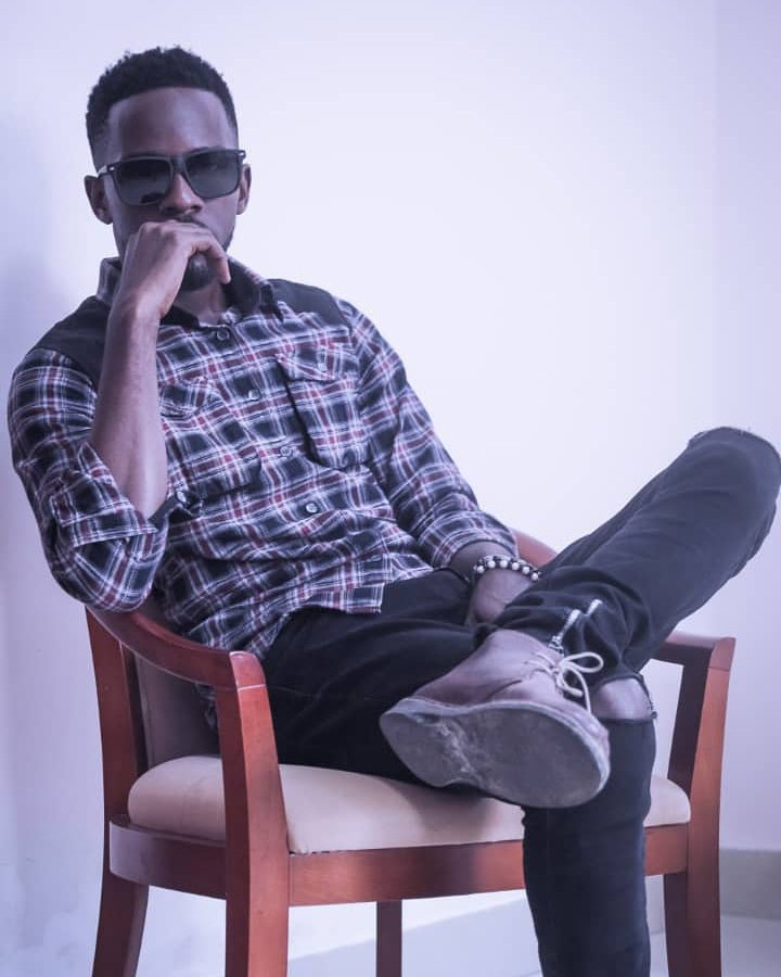 Le clip "Ton tissage" de l'artiste <a href="/seyze_mrpopoh/">#CTV</a>  deja disponible sur YouTube: youtu.be/rBkA5wQoAek