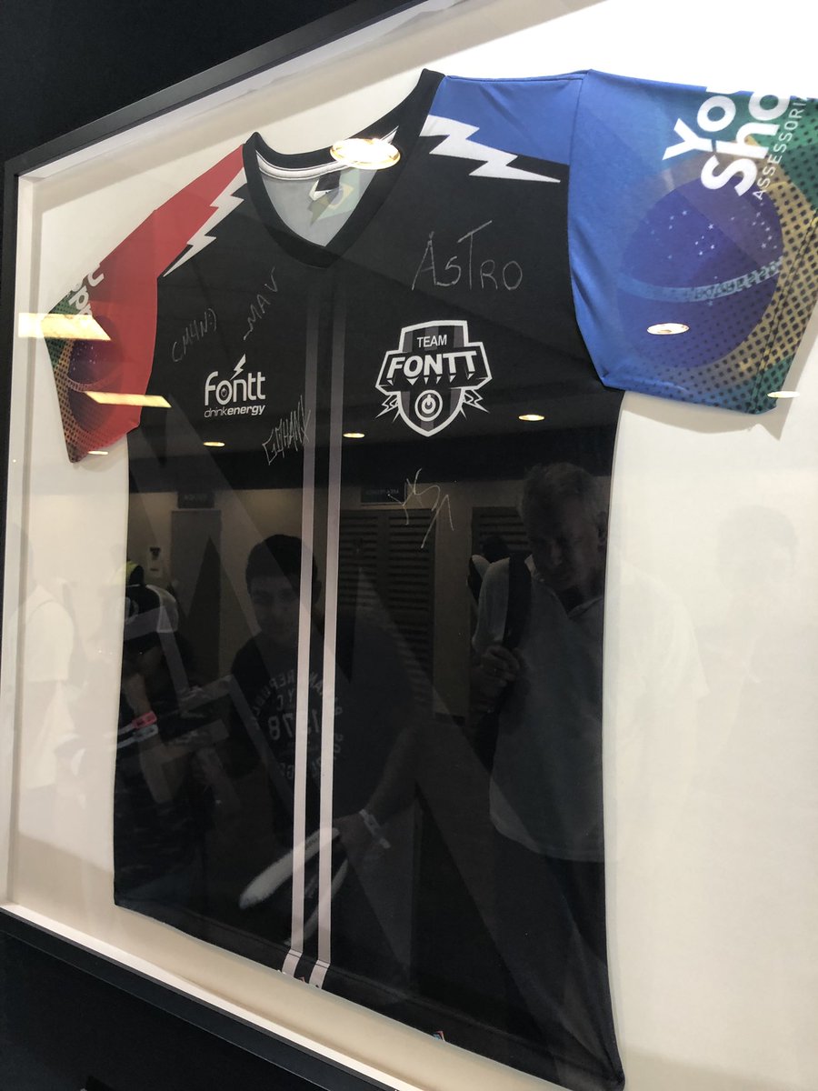 fonttenergy's tweet photo. Nossa histórica, nossa marca, nossas conquistas! Um pouco da nossa trilha no eSports, no RainbowSix exposta na Pro League 2018 no RJ! #GoFontt #EusouFontt https://t.co/ncNvOallec
