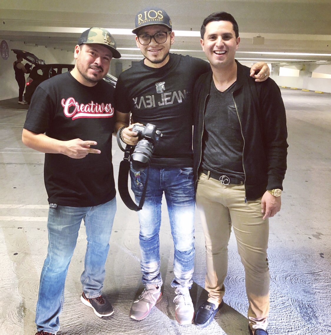 Lic_JavierRios's tweet photo. Con mis carnales @lira.uba &amp; @daninisvisualmediaofficial shooting “La Verdad Ni Yo Pensaba” 🎥🎥🎥 próximamente @jesusurquijo_oficial https://t.co/eeila1RTYi