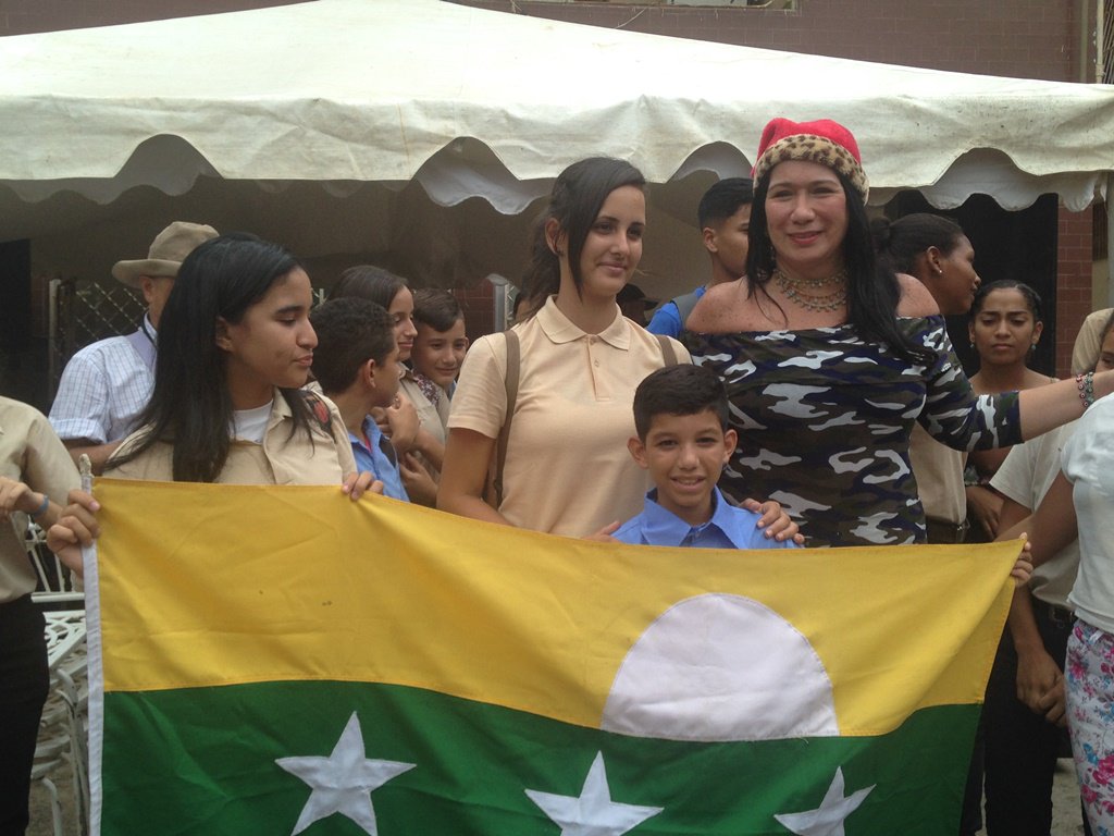 NoticiasMgta's tweet photo. Una delegación conformada por 19 voceros estudiantiles neoespartanos viajaron este sábado, a Caracas para participar en el Congreso Nacional de la #FEVEM, actividad que tendrá lugar del 19 al 21 de noviembre en su quinta edición.
https://t.co/3zGw60wtEl
@NorisSotoF @EducacionNvaE https://t.co/HExdITlC18