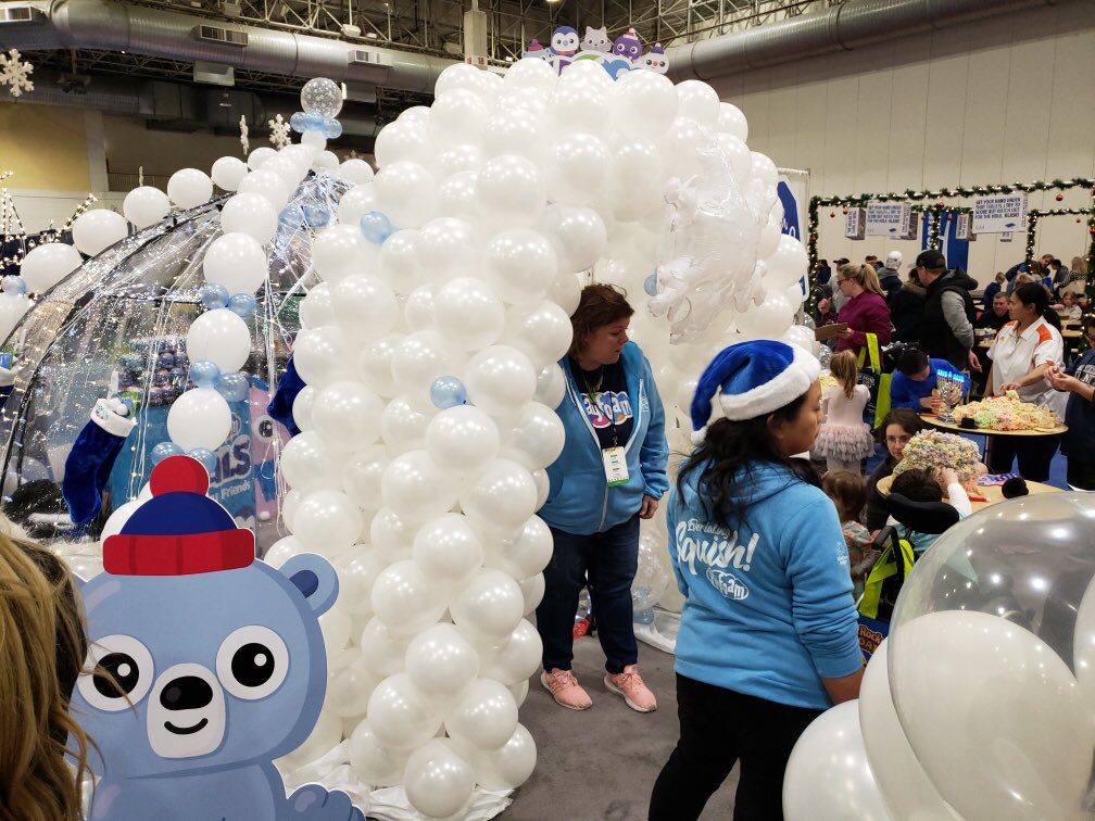 A4C_ATHLETES's tweet photo. Special thanks to Sylvia Alvarez (District Parent Liaison) and @sdfinleyiii (Asst. Superintendent) of the School City of East Chicago for coordinating the special guests and providing transportation to the Chicago Toy &amp; Game Fair. @ChiTAGWeek #SCECK12 https://t.co/f7X6eqDCNq
