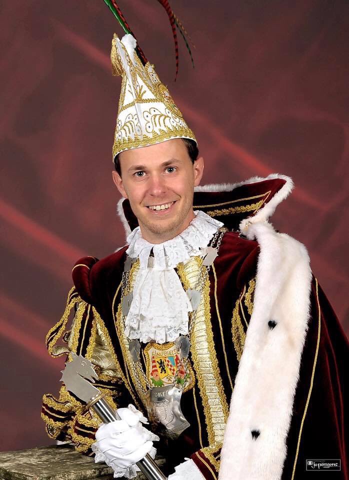 Trots presentere vier uuch de nuije heerser euver ‘t Vottekletsjer-riek! Prins Florial I