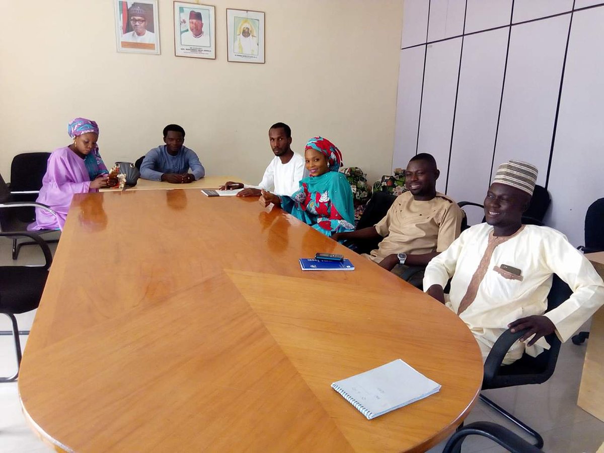 BamangaOfficial's tweet photo. Thank you IRI Adamawa state for helping us, today our party(APC) allocated this office to Youth Volunteers. #ResponsiveGovernanceNG
#TrainedToLeadNG #TrainedToTransformNG
#NoBarriersNG
@APCNigeria
@IRIglobal
@IRI_Africa
@queen_of_dnorth
@sisiglow https://t.co/iYgbcRGzw3