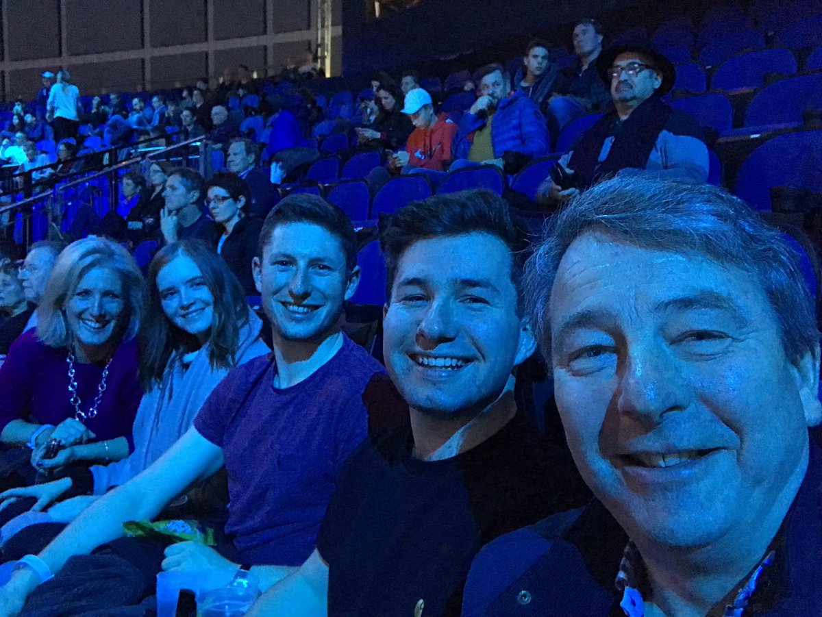 _ChrisRider_'s tweet photo. Rider family outing #NittoATPFinals #forthebigscreen https://t.co/60B7VL8YxS