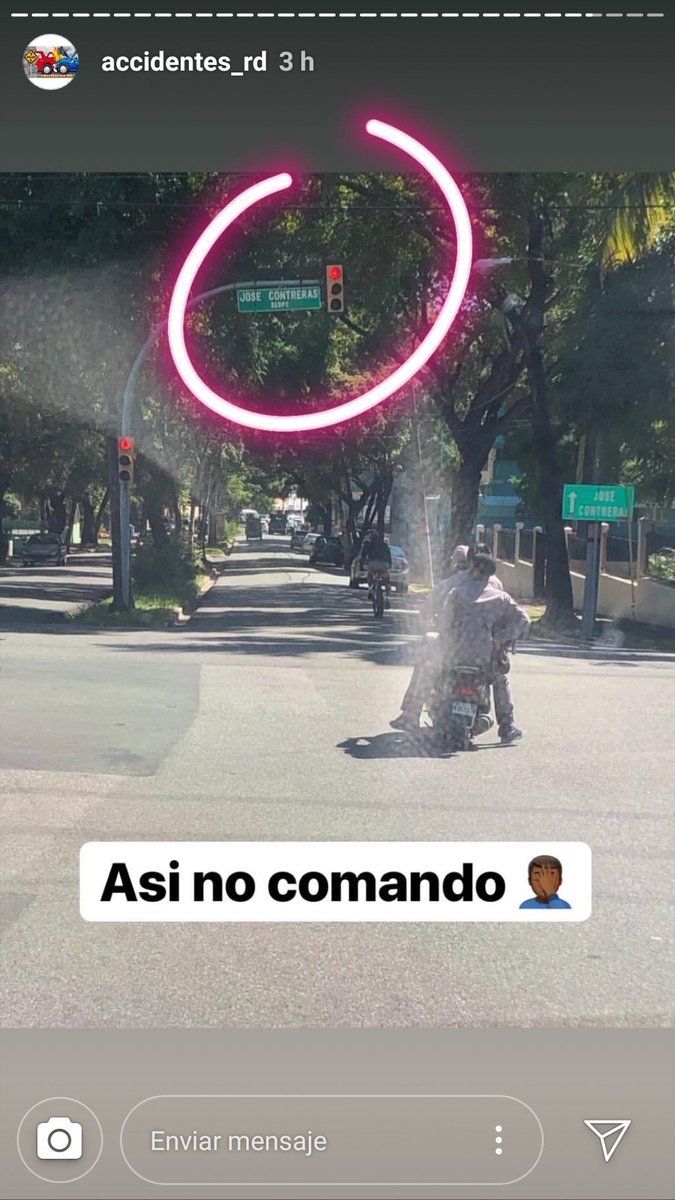 Erick04294036's tweet photo. @PoliciaRD miren son ello que pone mala reglas https://t.co/aZtVQ1E9ul