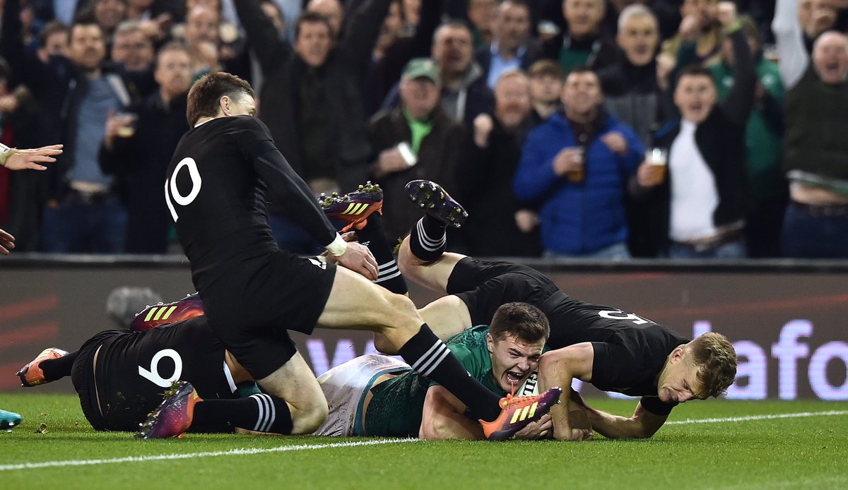WorldRugby's tweet photo. FT: @IrishRugby beat @AllBlacks 16-9 in Dublin thriller #IREvNZL https://t.co/HR6wXCEqrs
