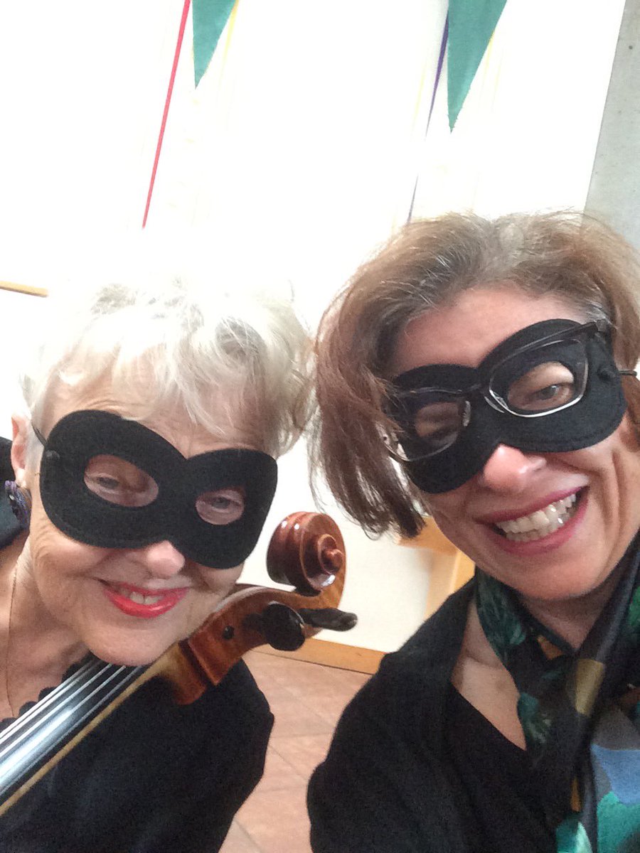 TeachRowland's tweet photo. KC Civic Concert!  So much fun. Cellists are INCREDIBLES! @SLMSOrch @KCCivicOrch #cello #musicpettingzoo https://t.co/gsf2o5XJtS