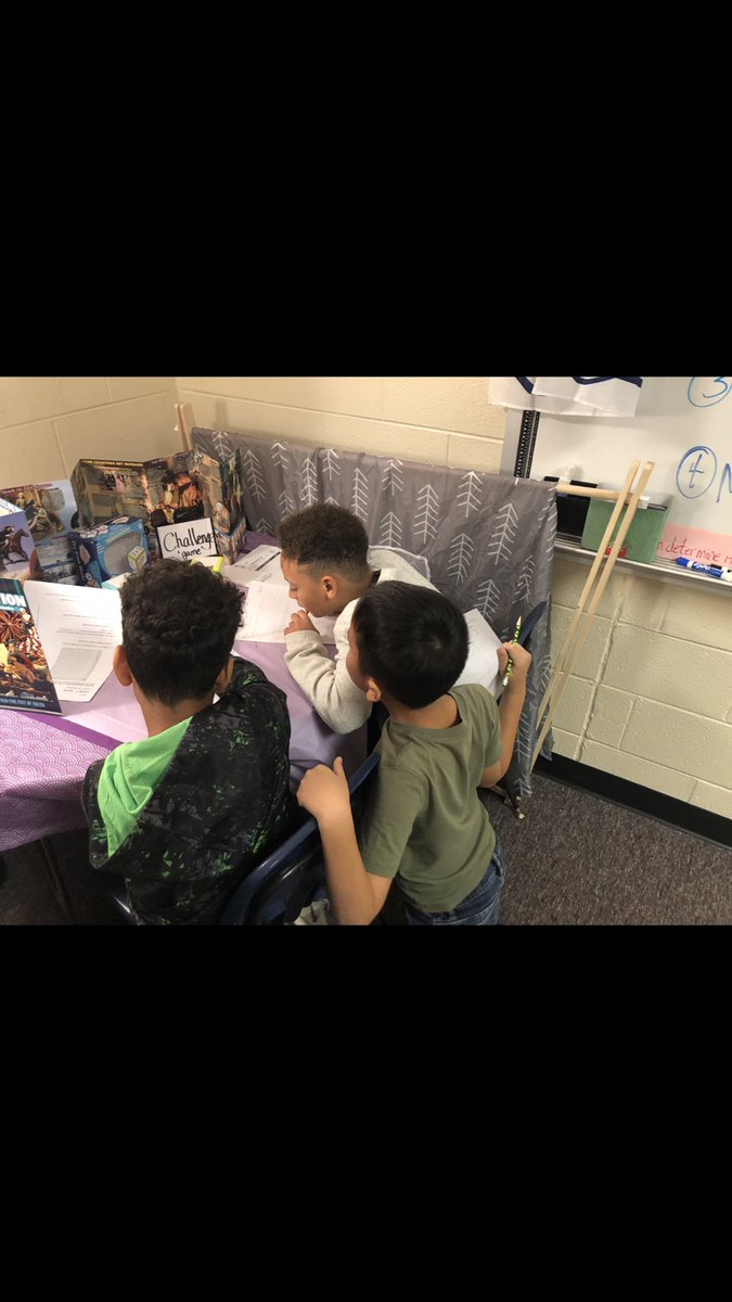 CarenMarkt's tweet photo. So proud!! Our current flexible math groups started about a week ago and these Ss have already impressed me. They are engaged, resourceful, and focused on learning and collaboration!  ❤️ to see them refer to past interactive journal lessons! @bakerelembears #JourneytoAWE https://t.co/d5nxacTIWF