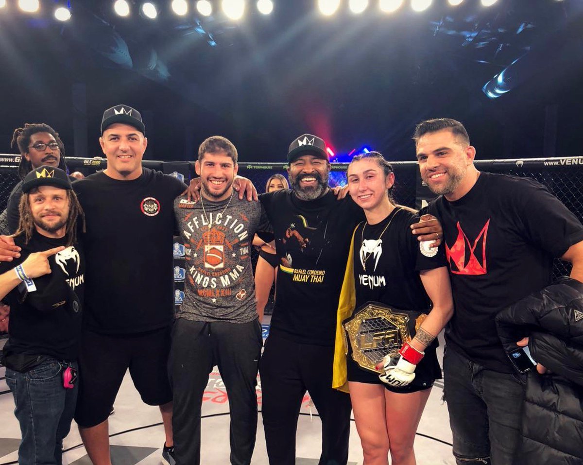 ThePeoplesMMA's tweet photo. 🇨🇴 6-0 🇨🇴
Congratulations @SabinaMazo 👏
#UFC #LFA #MMA #WMMA #TeamMMA4LIFE #LFA54 #PeoplesMMA https://t.co/JV8tqiypWv