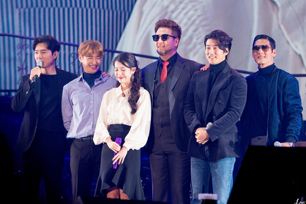 Louis❄ tweet media