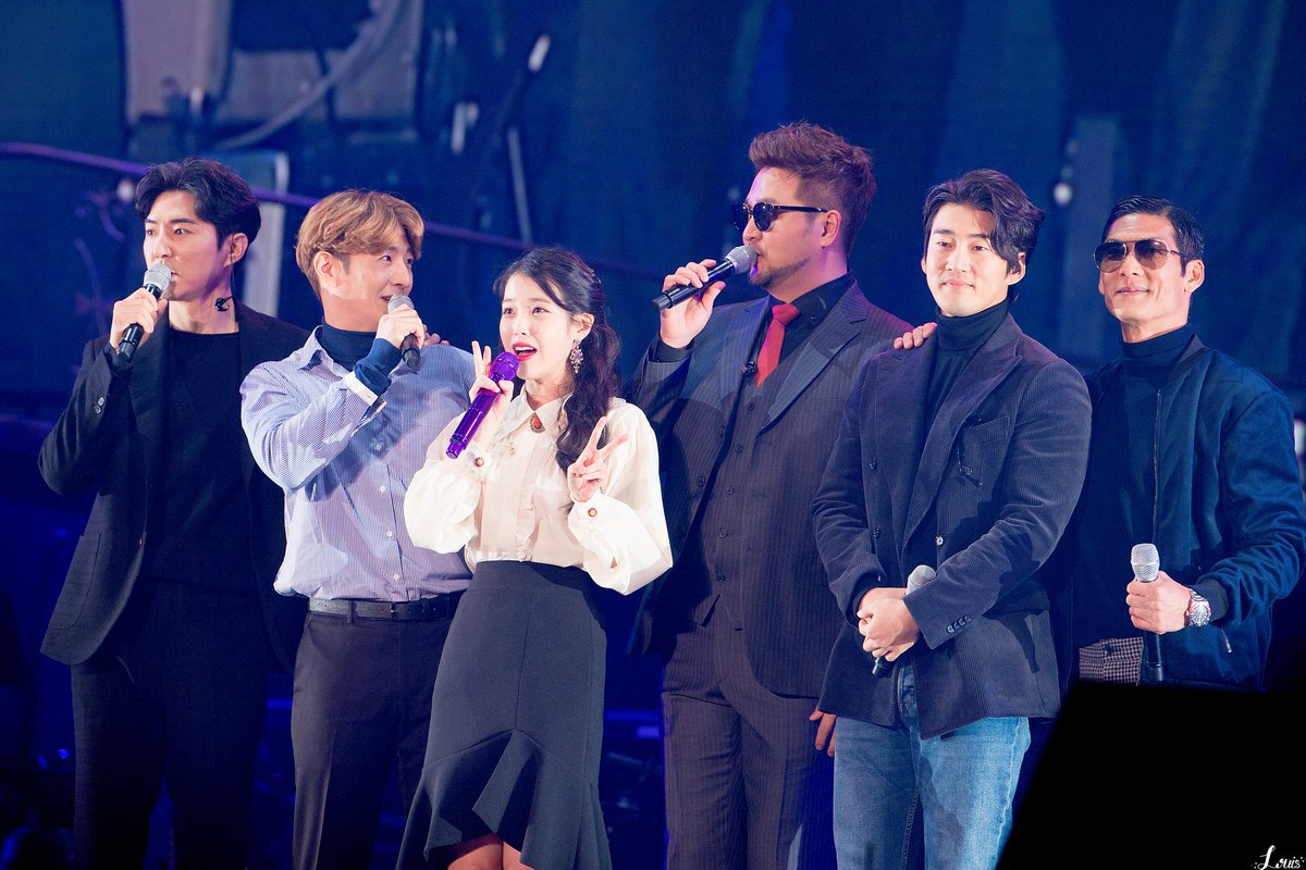 Louis❄ tweet media