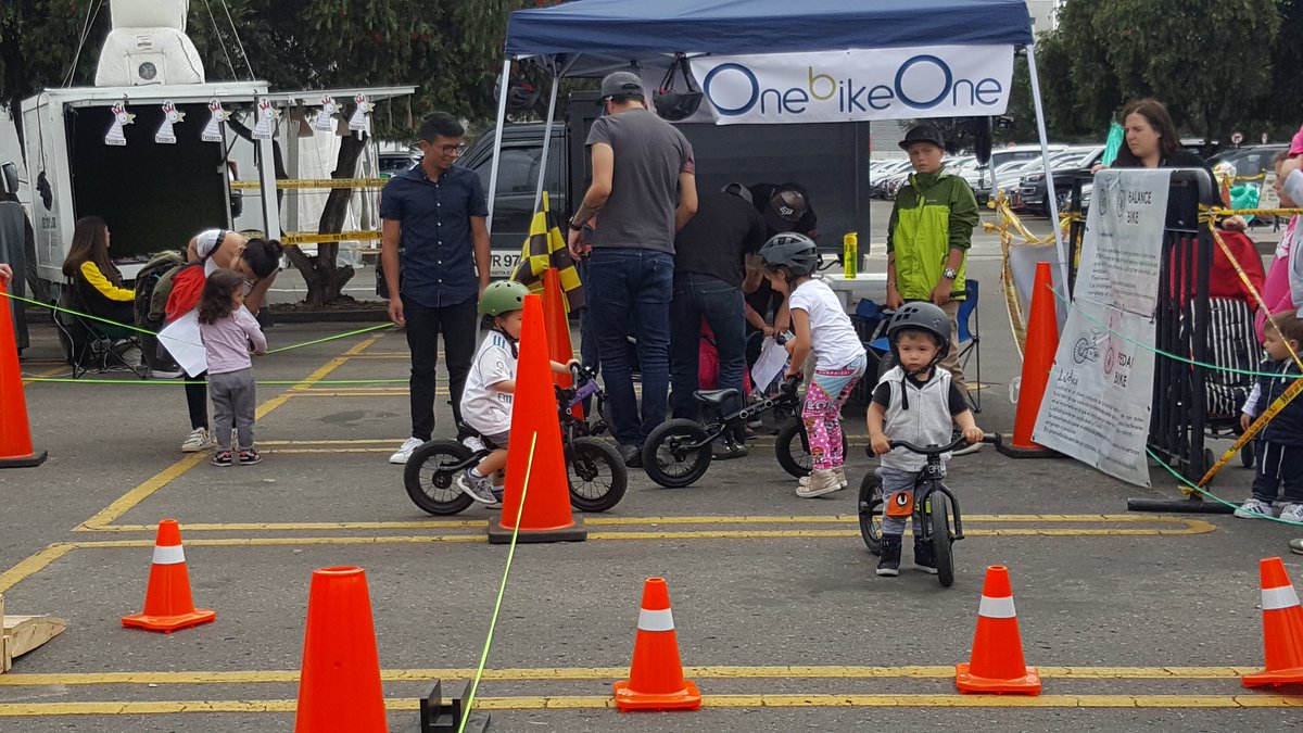 ExpoBikeCol's tweet photo. Desde pequeños disfrutan de la Bici #ExpoBike2018 #NosMueveLaBici https://t.co/p6gg3F90S9
