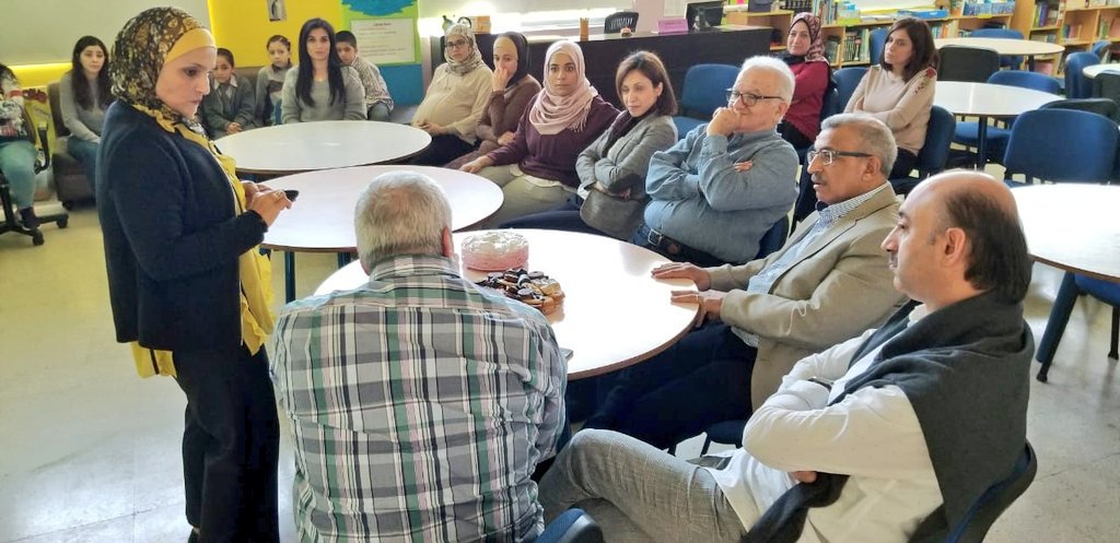 AhmedFakkih's tweet photo. زار النائب الدكتور أسامة سعد مدرسة عائشة أم المؤمنين المجانية التابعة لجمعية المقاصد الخيرية الإسلامية في صيدا حيث قدم التهنئة لمديرة المدرسة السيدة هناء جمعة وللهيئة التعليمية على الإنجازات التربوية والتعليمية التي تحققها المدرسة.
#design_for_change
@MakAishaSchool https://t.co/QJ3ruSczPv