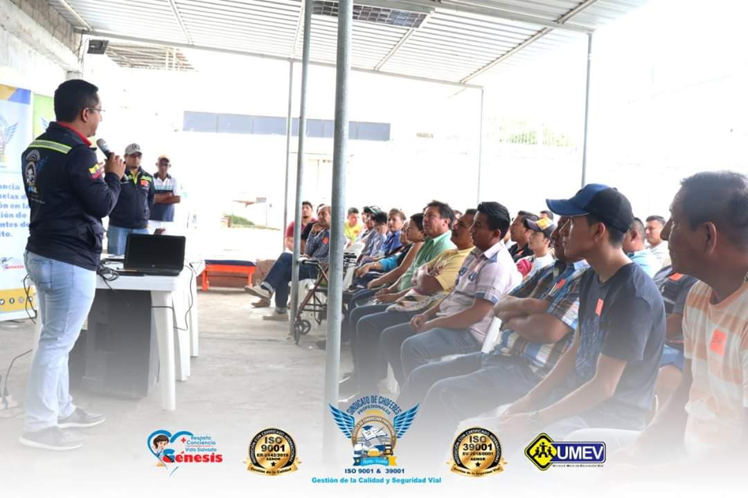 SCHP_TARQUI's tweet photo. |CAMPAÑA "GÉNISIS" EN COOPERATIVA EL OROMO|
Realizamos una #CAPACITACIÓNENSEGURIDADVIAL en la Cooperativa de Camionetas #ElAromo donde compartimos métodos de prevención con los profesionales del volante de esta familia. Pronto estaremos en tu institución #EducamosParaSalvarVidas. https://t.co/JEGwEPoDuv