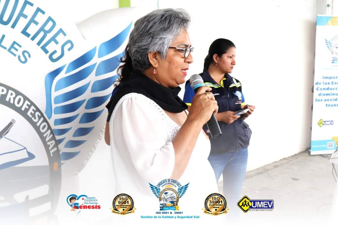 SCHP_TARQUI's tweet photo. |CAMPAÑA "GÉNISIS" EN COOPERATIVA EL OROMO|
Realizamos una #CAPACITACIÓNENSEGURIDADVIAL en la Cooperativa de Camionetas #ElAromo donde compartimos métodos de prevención con los profesionales del volante de esta familia. Pronto estaremos en tu institución #EducamosParaSalvarVidas. https://t.co/JEGwEPoDuv