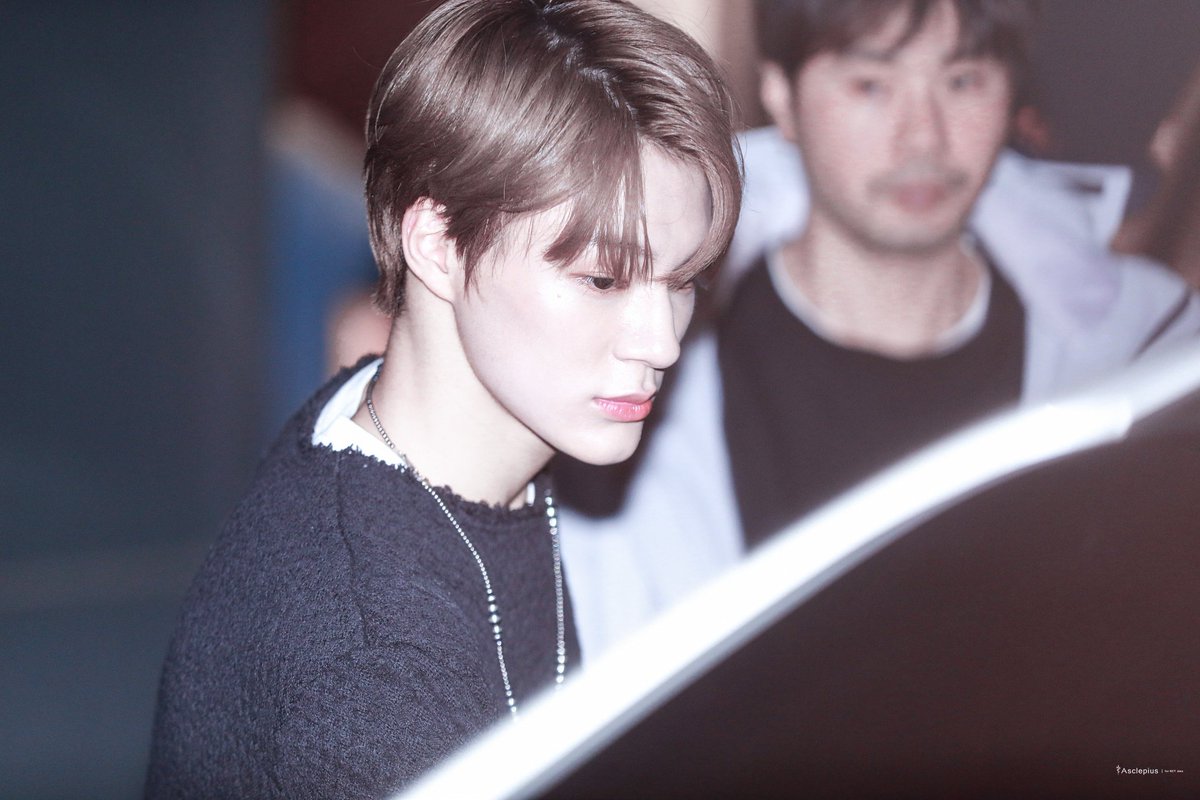 jeno pics 👑 tweet media