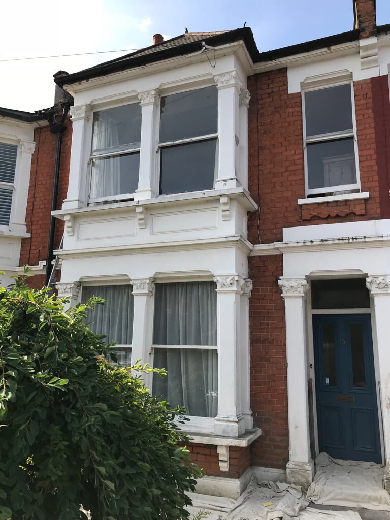 AbsoluteDecs's tweet photo. Get more #kerb appeal with a lick of #paint to the outside of your property. Here’s #OneWeDidEarlier🤣 #smartenup #kerbappeal #makeastatement #lickofpaint #decorater #enfield #herts #barnet #northlondon 

Call us on 07976 404742 for a free quote. https://t.co/5oGpD0kZyb