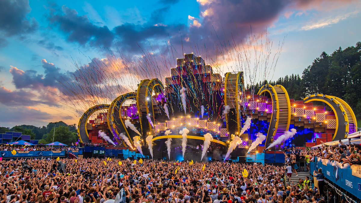 ElectricLoveAUT's tweet photo. Have you seen the #ELF18 Aftermovie already?
▶︎ Don't forget, ticket sale starts December 1st ❤️
#ELF19
📸 by Heidie Duteweert https://t.co/eF30cCuewy